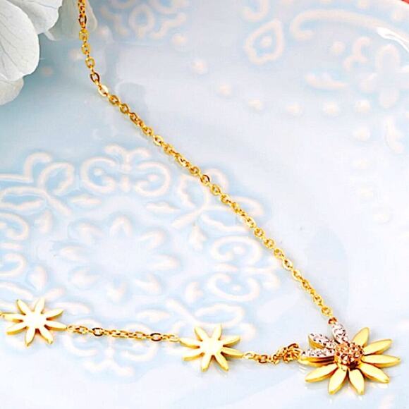 Gold Daisy Crystal Necklace, Sunflower, Stainless Steel, Flower Minimalist - Picture 4 of 6